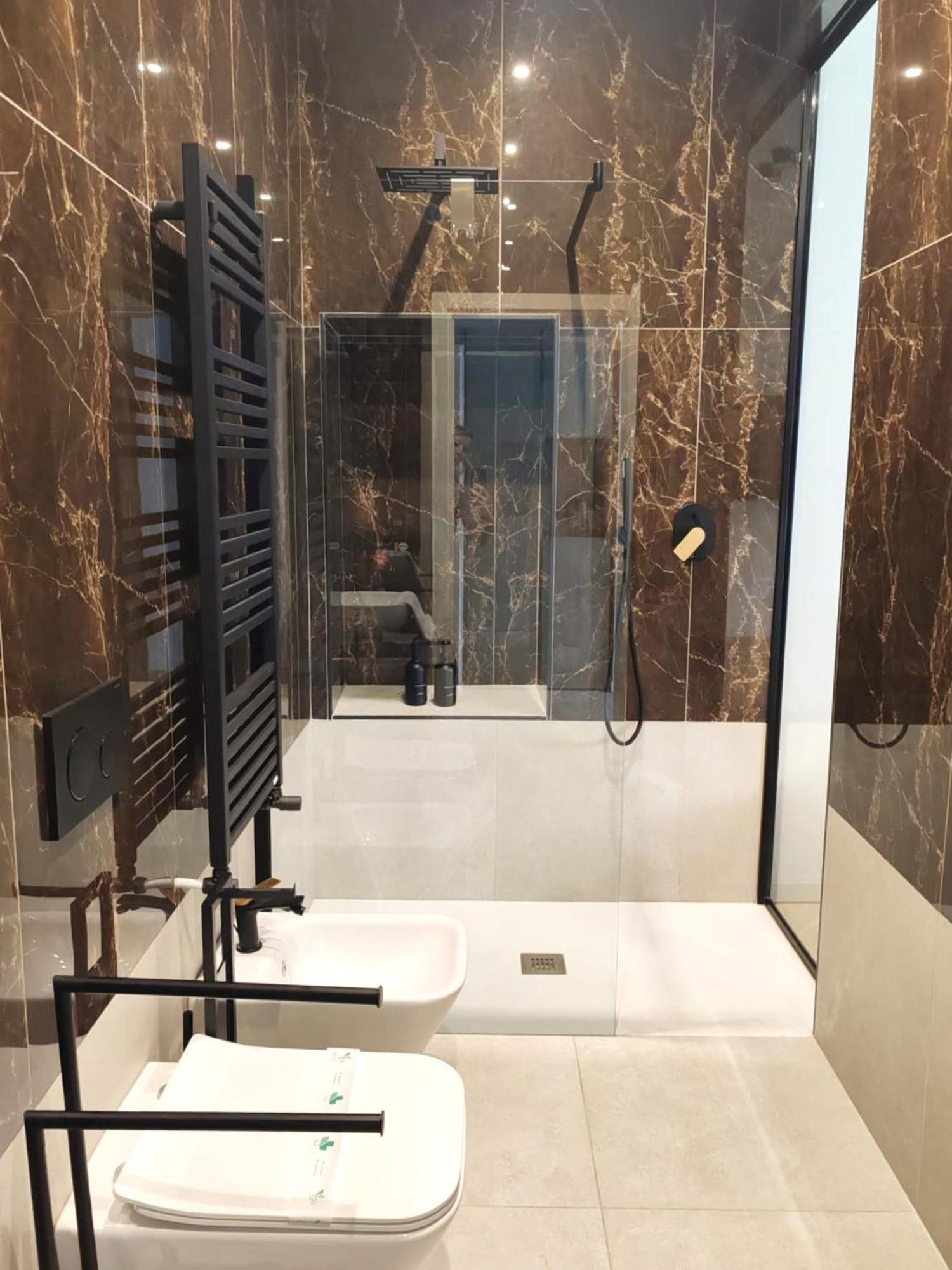B And G San Babila- Luxury In The Heart Of Milano - Design District Hotel Exterior photo