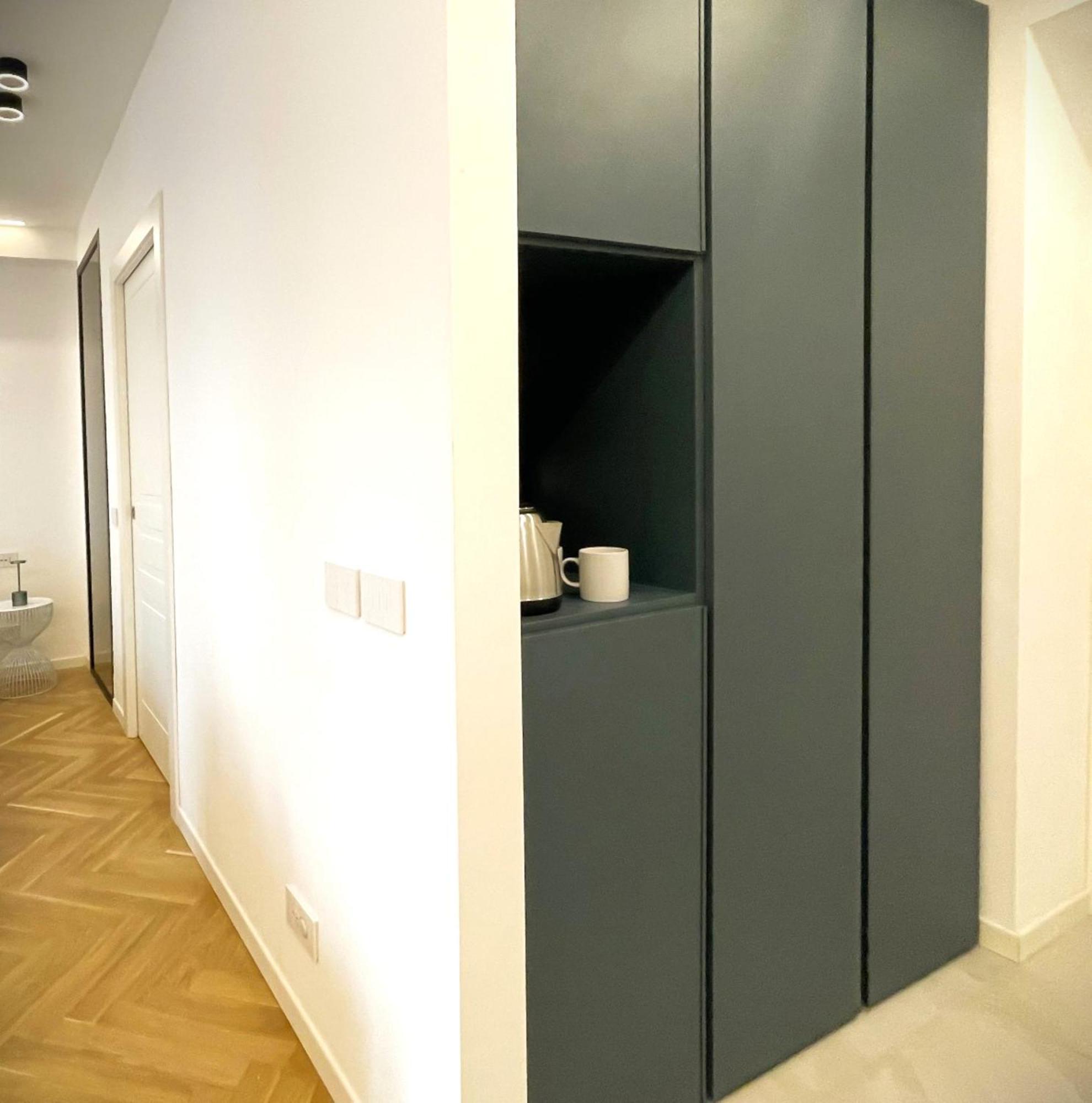 B And G San Babila- Luxury In The Heart Of Milano - Design District Hotel Exterior photo